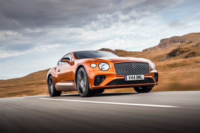 El Bentley Continental GT Mulliner afina su puesta  a punto, ahora es extremadamente rápido y eficaz
