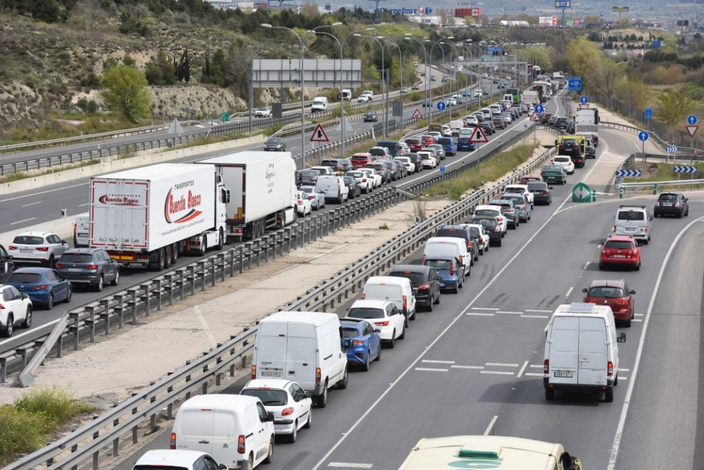 Operación Retorno DGT 2026: 6,9 millones de desplazamientos y restricciones a camiones este fin de semana 1 Motor16 Operación salida