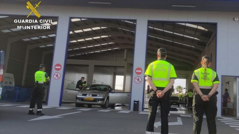 El truco para pasar la ITV que persigue la Guardia Civil