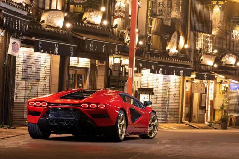 Lamborghini Countach LPI 800-4: ni esta joya se libra de los problemas