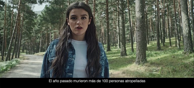 La impactante campaña de la DGT en la que ‘mueren’ dos famosos