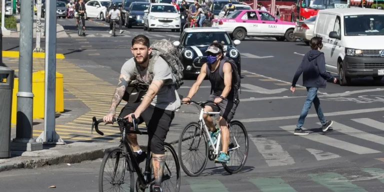 Lo que deben llevar los ciclistas para evitar una multa de 200 euros