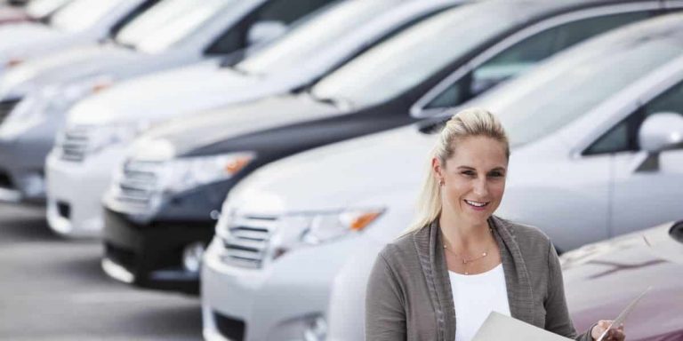 Los 10 coches y las 10 marcas más vendidas en España: no hay quien destrone a los líderes