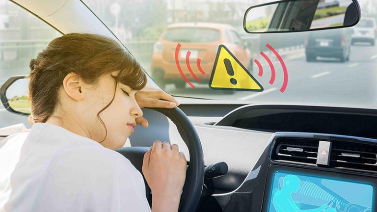 Conducir con calor y superar 35º dentro del coche es tan peligroso como ir bebido