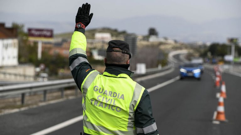 Si tienes uno de estos coches tienes más probabilidad de que te pare la policía