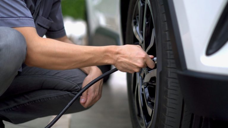 Esta es la presión correcta para las ruedas de tu coche