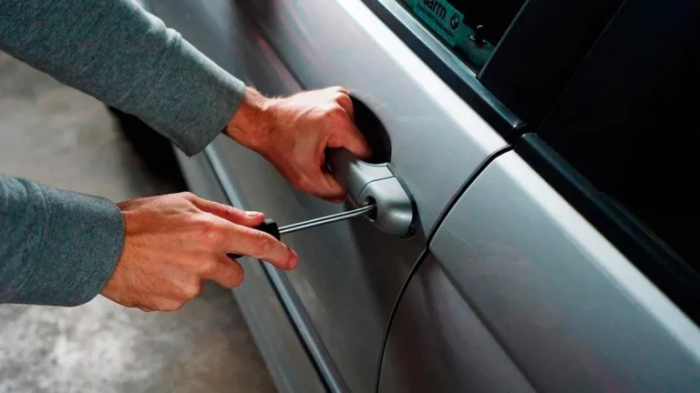 Cómo abrir tu coche sin usar las llaves