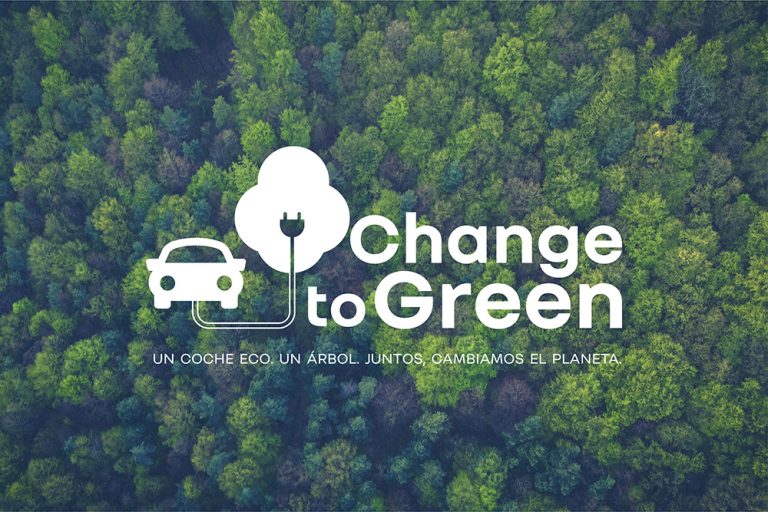 Compra un coche híbrido o un eléctrico de Renault o Dacia y habrá un árbol más en España