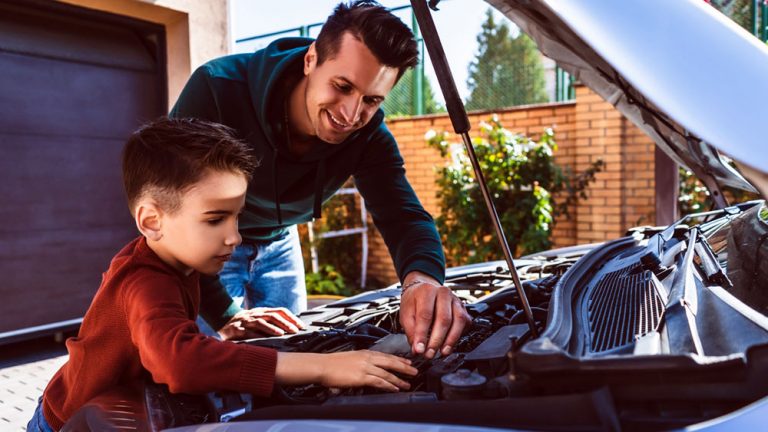 Vuelta a la rutina: 6 tips para poner a punto tu coche tras las vacaciones