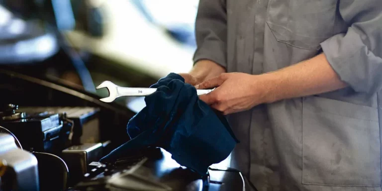 Estos son los conductores que más cuidan su coche: Lo llevan al taller 1,59 veces al año
