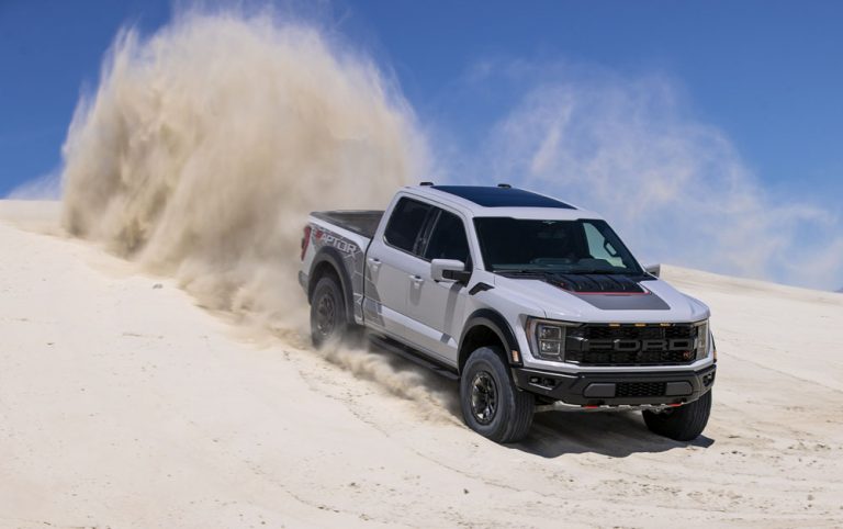 100 kilómetros en ciudad con el Ford F-150 Raptor R te costará 42 euros