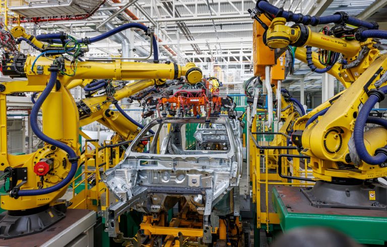 El superávit del sector del automóvil cae un 25% en el primer semestre del año