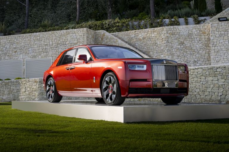 Rolls-Royce sale de Inglaterra