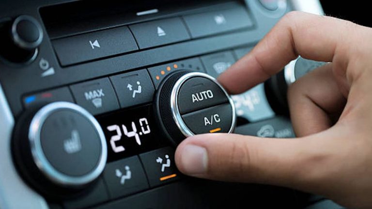 Cómo bajar la temperatura del coche si tienes roto el aire acondicionado