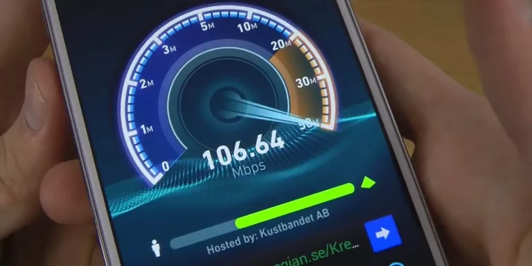 Google Maps y Waze marcan 100 km/h cuando el velocímetro de mi coche indica 106 km/h: ¿Quién está mintiendo?