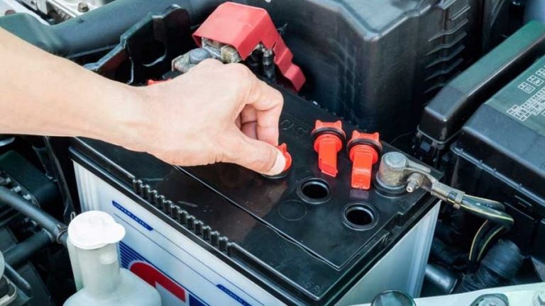 Este es el nivel mínimo de carga que debe tener tu batería para que no te deje tirado