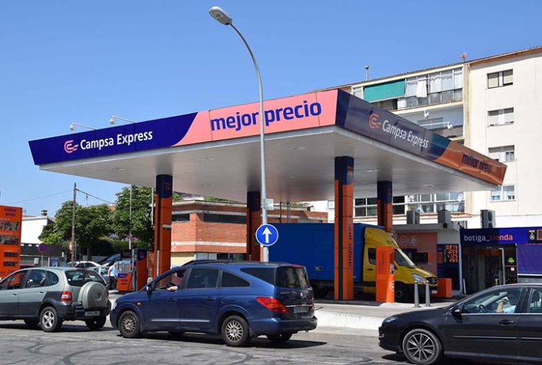 Gasolina low cost: los talleres reculan y ahora dicen que es mejor que la de Repsol, BP o Galp