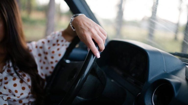 Si no mueves tu coche en un mes, puede que no arranque