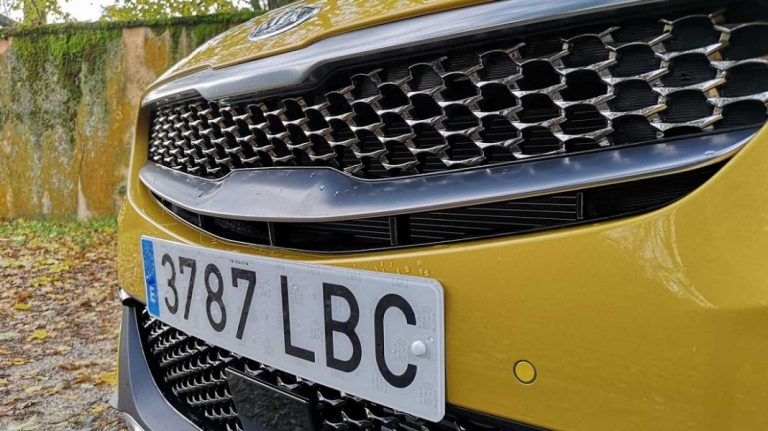 El importante cambio que nos encontraremos en 2025 con las matrículas de los coches