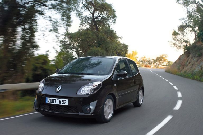 El Renault Twingo rompe moldes. Todo por la canción que Shakira le ha dedicado a Piqué