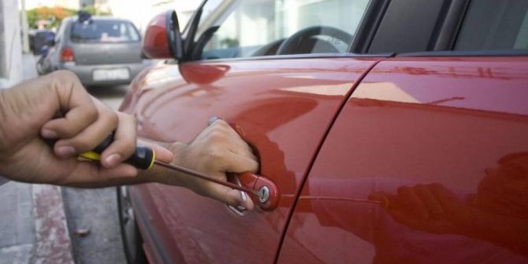 Crecen los robos de coches: así puedes proteger tu vehículo de los ladrones