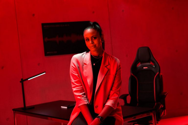 Mercedes-AMG firma la silla de oficina más exclusiva