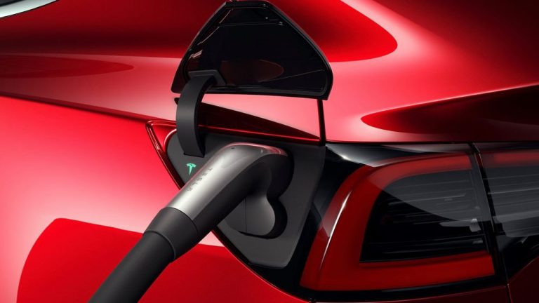 Corre que vuela: el coche más vendido de Europa que ahora tienes a mitad de precio