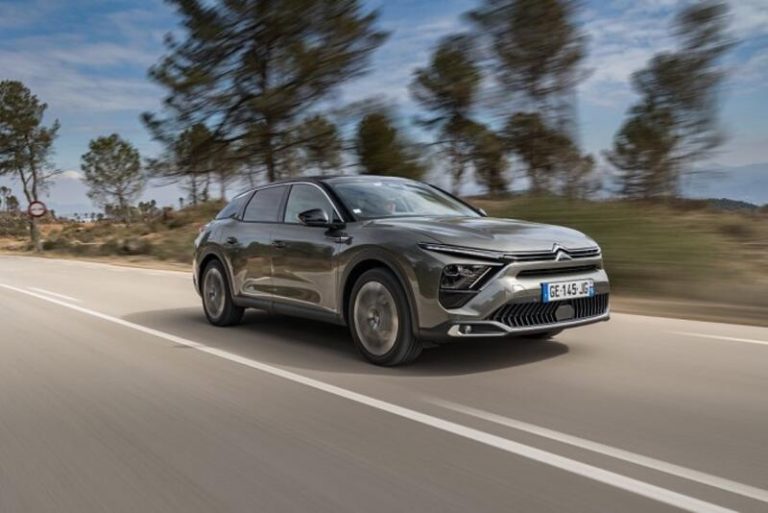 La versión híbrida enchufable, la más vendida del Citroën C5 X