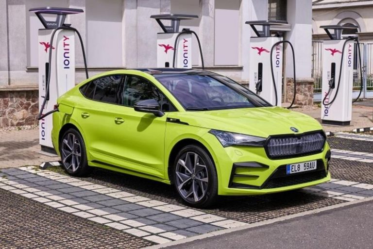 ‘Plug & Charge’, los Skoda Enyaq iV cargan automáticamente