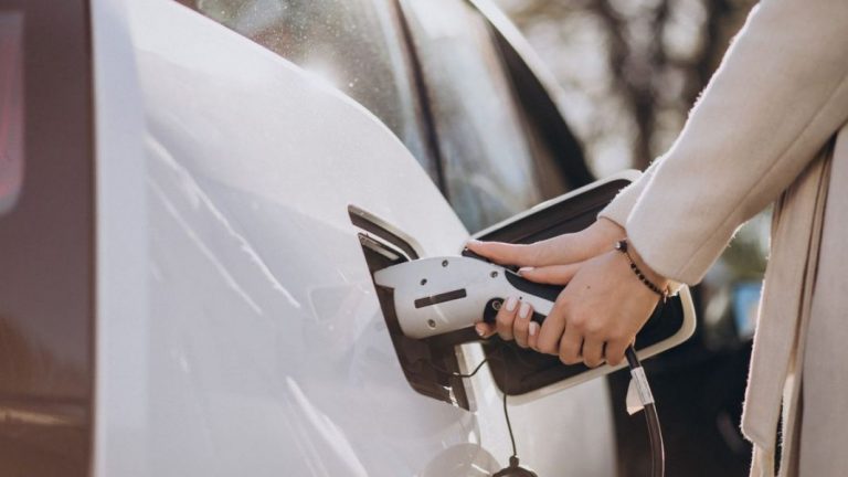La OCU ha hecho cuentas: estos son los coches eléctricos con mejor relación autonomía/precio