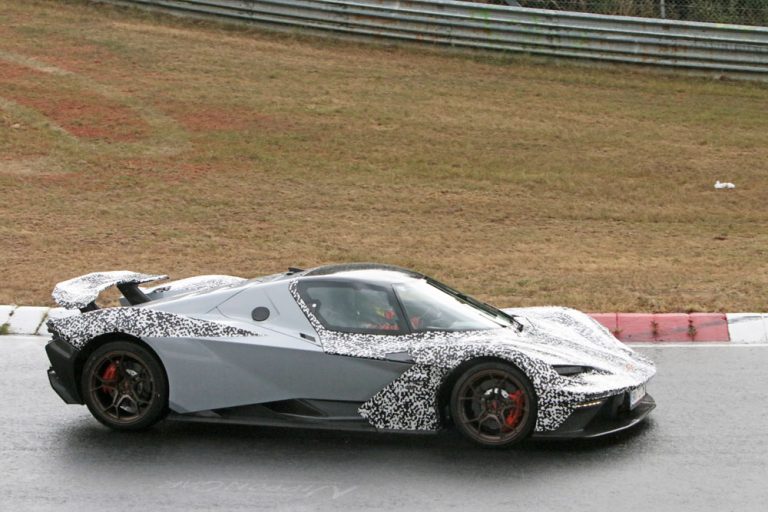 KTM X-Bow GTX, una ‘moto’ de cuatro ruedas en Nürburgring