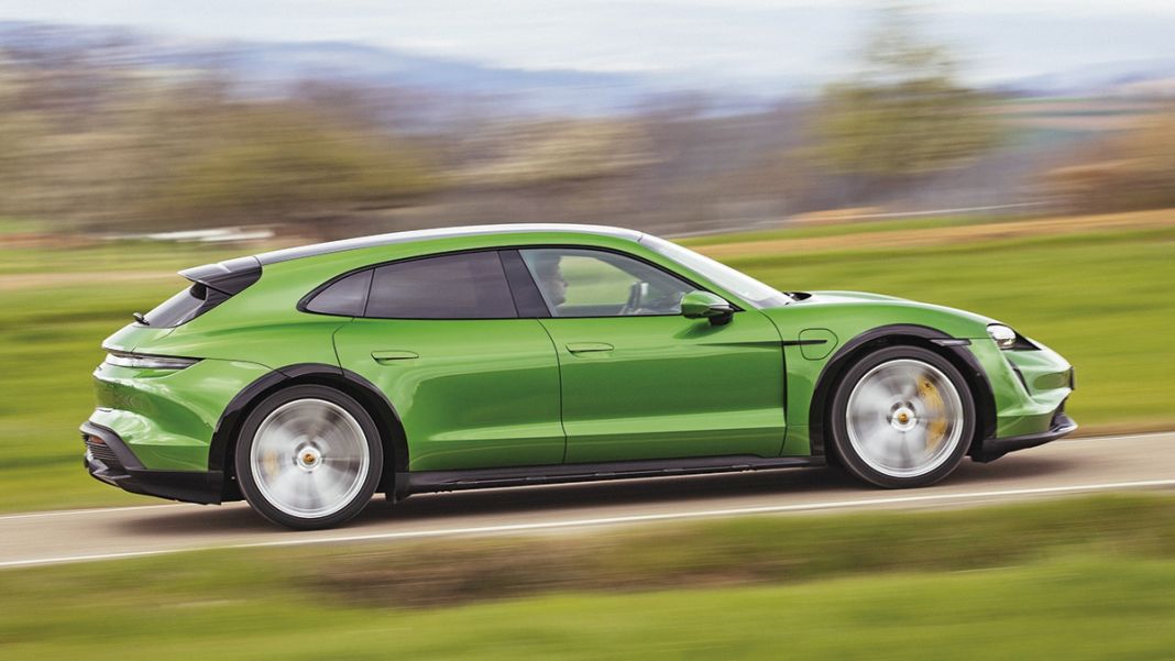 Porsche Taycan Turbo S Cross Turismo3