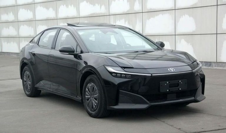 Nuevo bZ3, Toyota va descaradamente a por el Tesla Model 3 