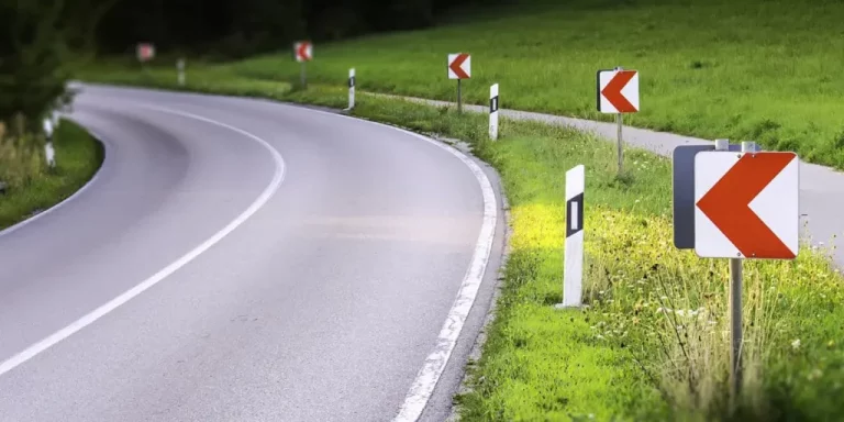 Guías sonoras: los secretos de estas marcas viales que salvan vidas