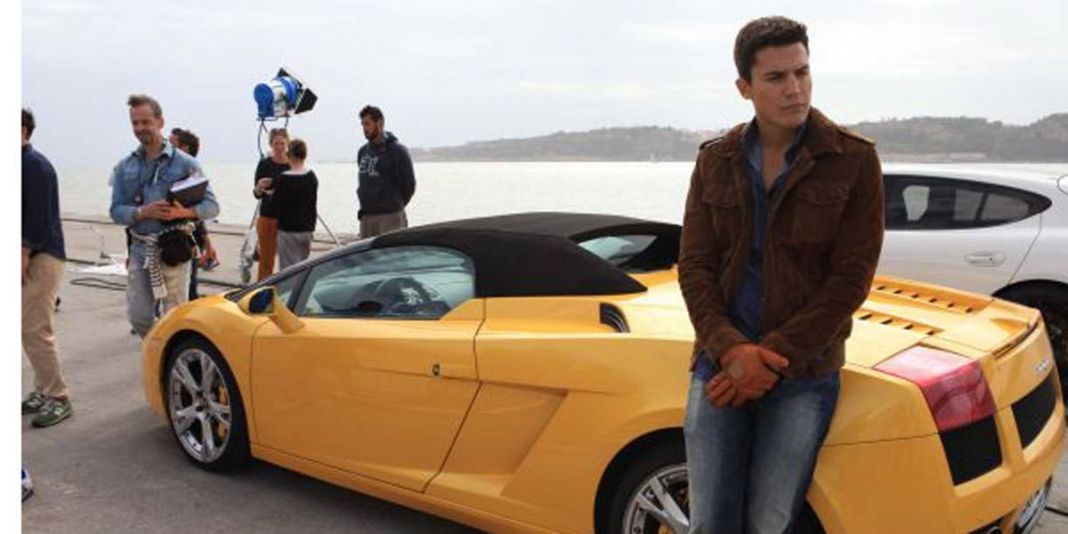 Varios modelos de coches – Combustión (2013)