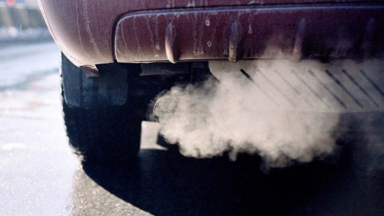 Claves para que tu coche contamine menos y… gaste menos combustible