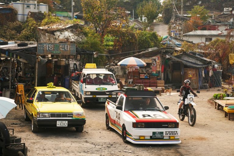 Los coches retro de Hyundai debutan en Netflix