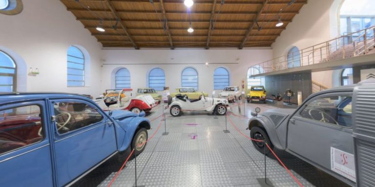 Los museos de coches que debes visitar en España estas vacaciones