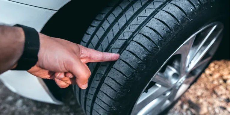 La forma más sencilla de saber si un neumático está en mal estado