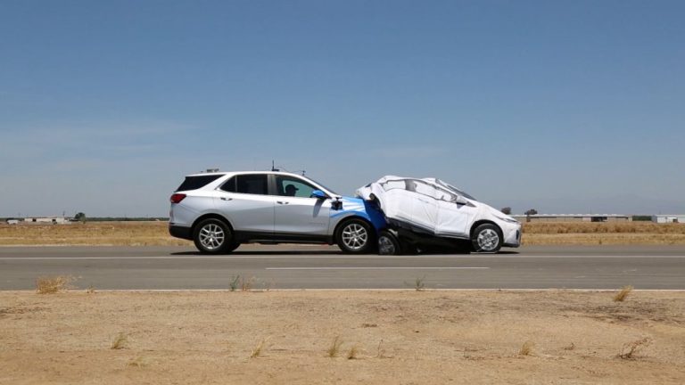 Qué son las pruebas T-Bone y por qué los sistemas de seguridad de los coches salen muy mal parados