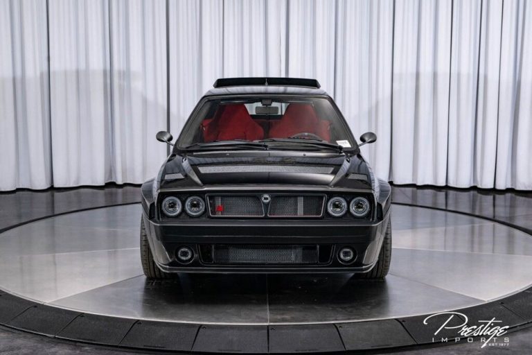 Uno de los 20 Lancia Delta de Automobili Amos está a la venta