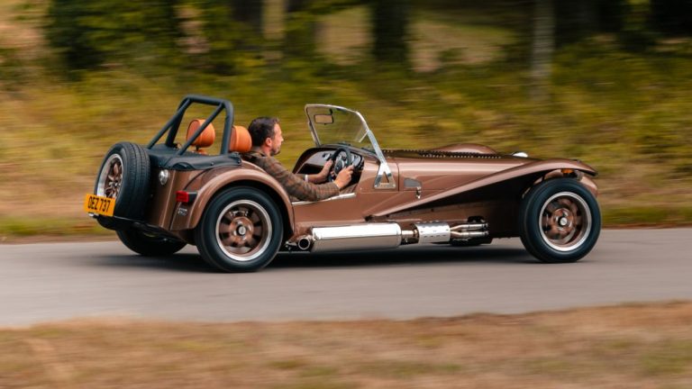 Caterham lanza dos ediciones especiales del Seven con alma clásica
