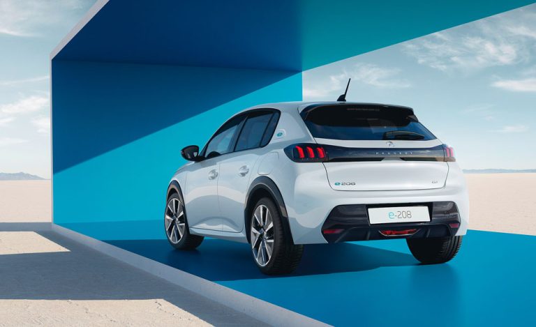 Se vienen mejoras para el Peugeot e-208