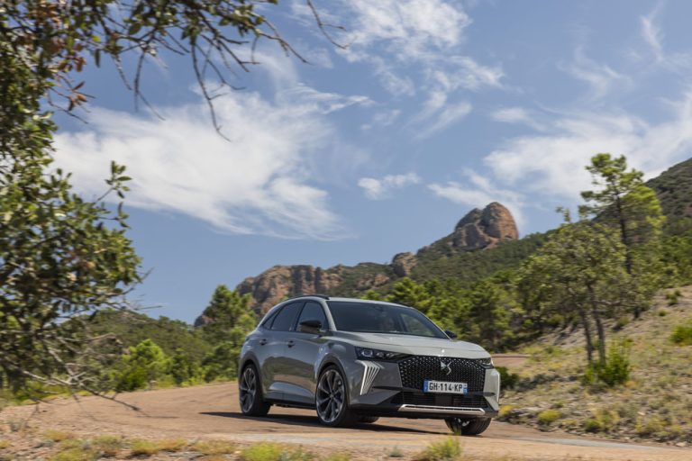 DS7 E-Tense 360 CV 4×4. No va más en lujo y rendimiento