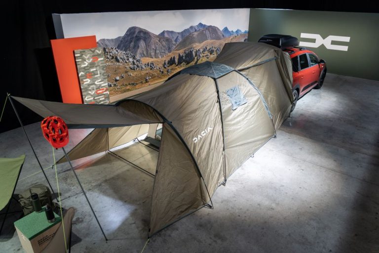 La caja mágica de Dacia que transforma el Jogger en una camper