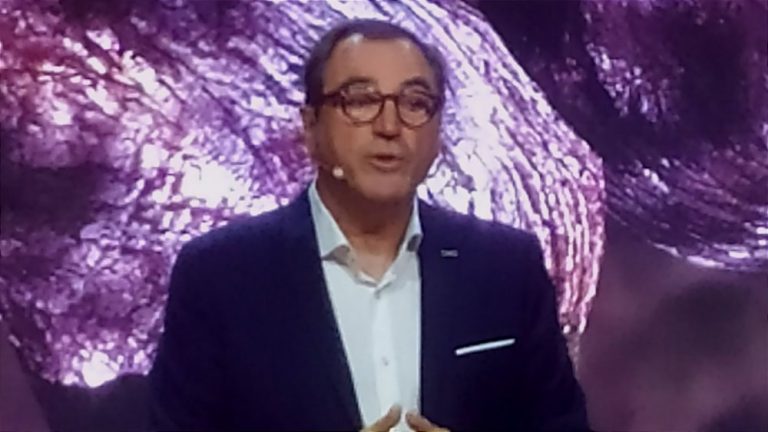 Denis Le Vot, CEO de Dacia:  “Fabricar algo simple es realmente muy complicado”