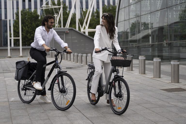 El motivo por el que los médicos no quieren ver, ni patinetes, ni bicicletas eléctricas