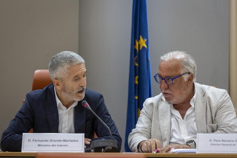 El nuevo ‘patinazo’ de Marlaska pone en pie de guerra a la Guardia Civil de Tráfico en pleno invierno
