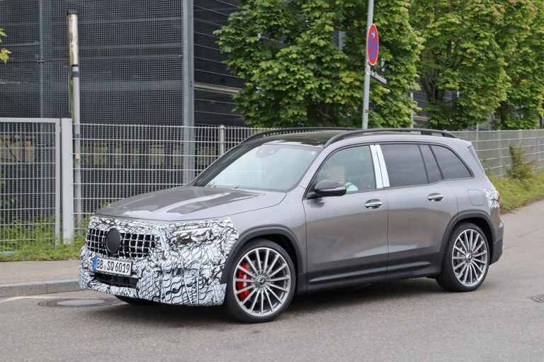 Mercedes-AMG GLB 35: la versión deportiva también se actualiza