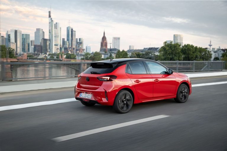 Los coches electrificados de Citroën, Fiat, Jeep, Opel y Peugeot se pueden probar en Madrid